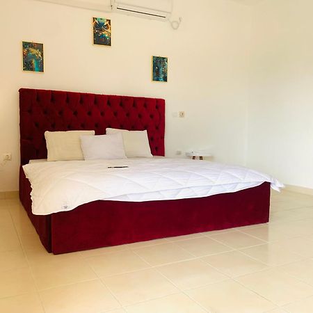 Namaste Hotel & Restaurant Libreville Buitenkant foto