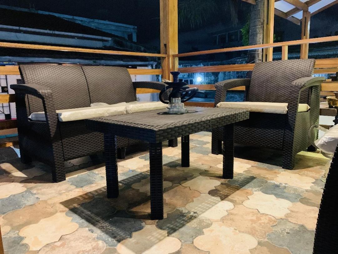 Namaste Hotel & Restaurant Libreville Buitenkant foto