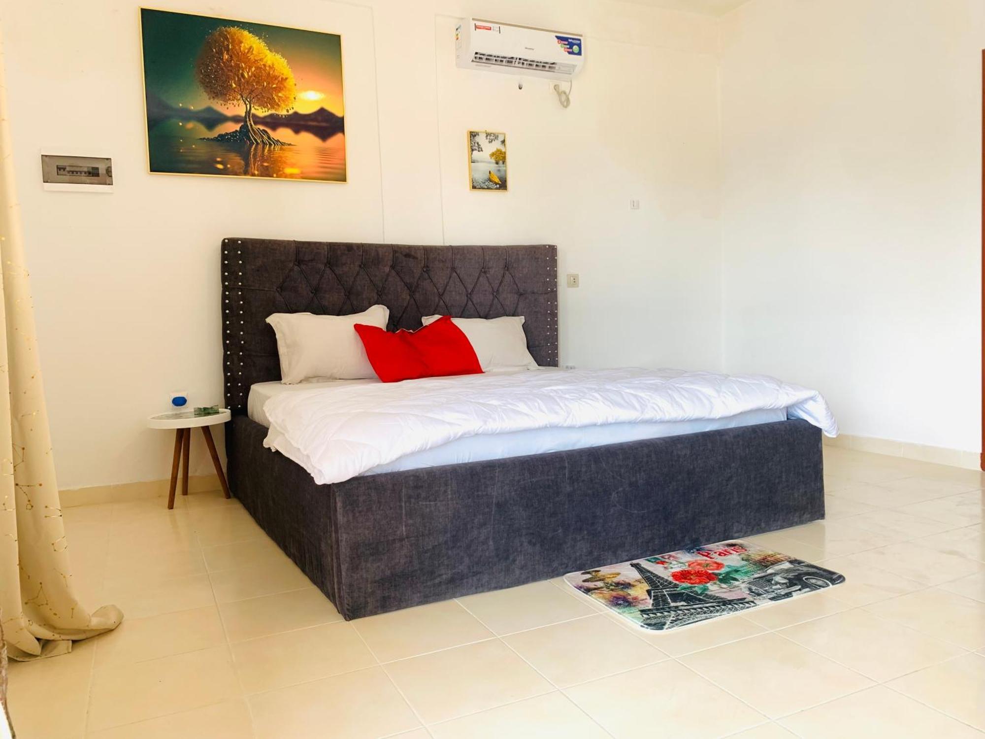Namaste Hotel & Restaurant Libreville Buitenkant foto